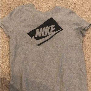 nike t shirt